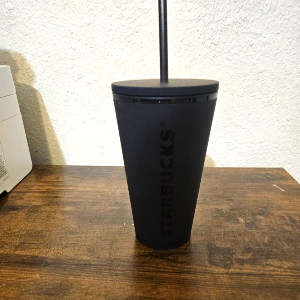 Black Starbucks cup